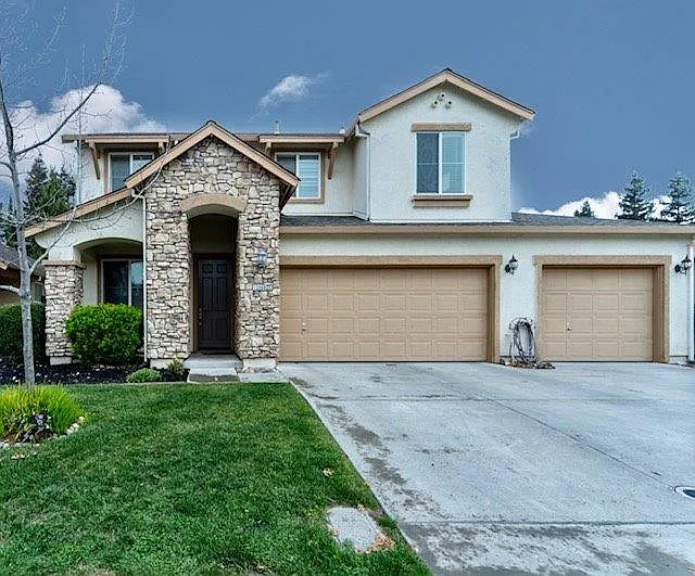 13309 Fountain Dr photo 1
