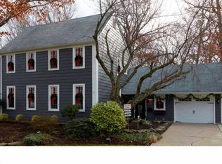 822 Waterford Dr, Delran, NJ 08075