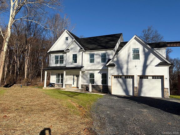 2nd image of 3 Rosewood Lane
