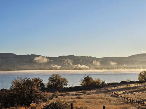 2546 Lakeshore Dr, Klamath Falls, OR 97601