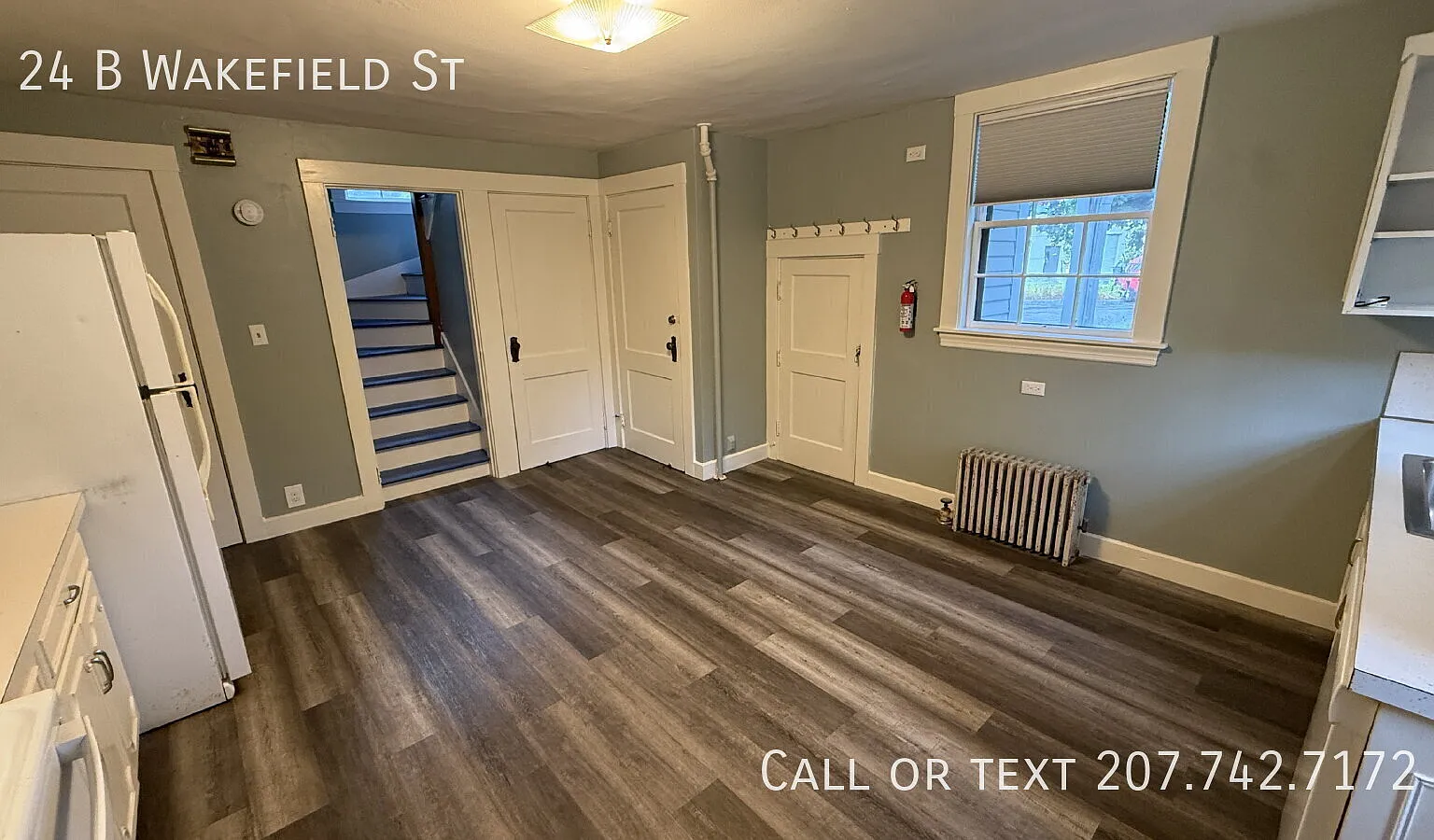 Very Large 2nd Floor 3 Bedroom Apartment with Heat Included — Photo 3
