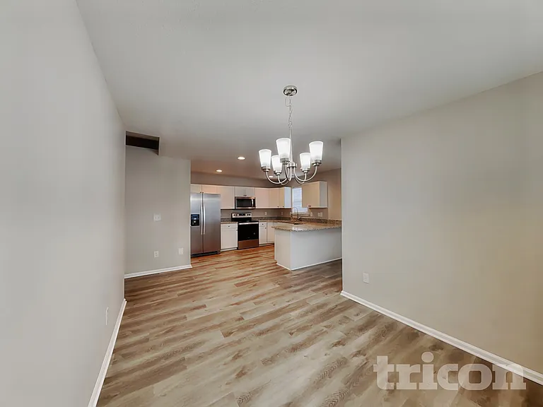 110 Kingscreek Dr — Photo 6