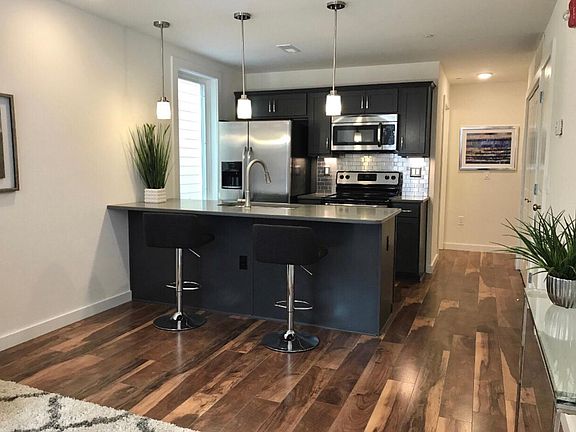 5th image of 3029 W Master St #00000B