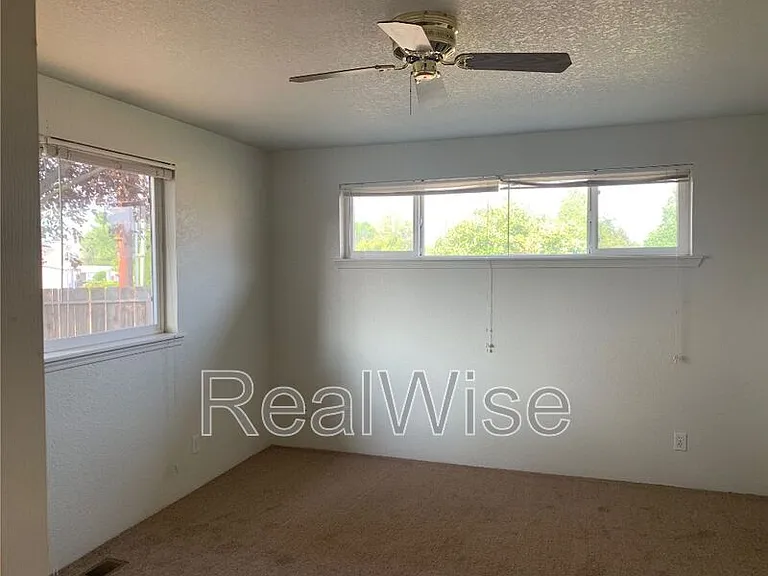 210 Sweetbrier Dr — Photo 18