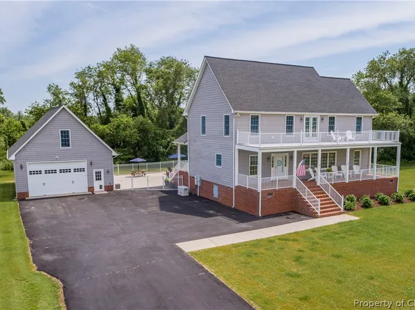 388 Jackson Dr, Deltaville, VA 23043