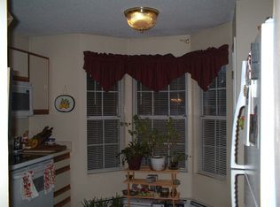 565 Quaker Ln APT 114, West Warwick, RI 02893