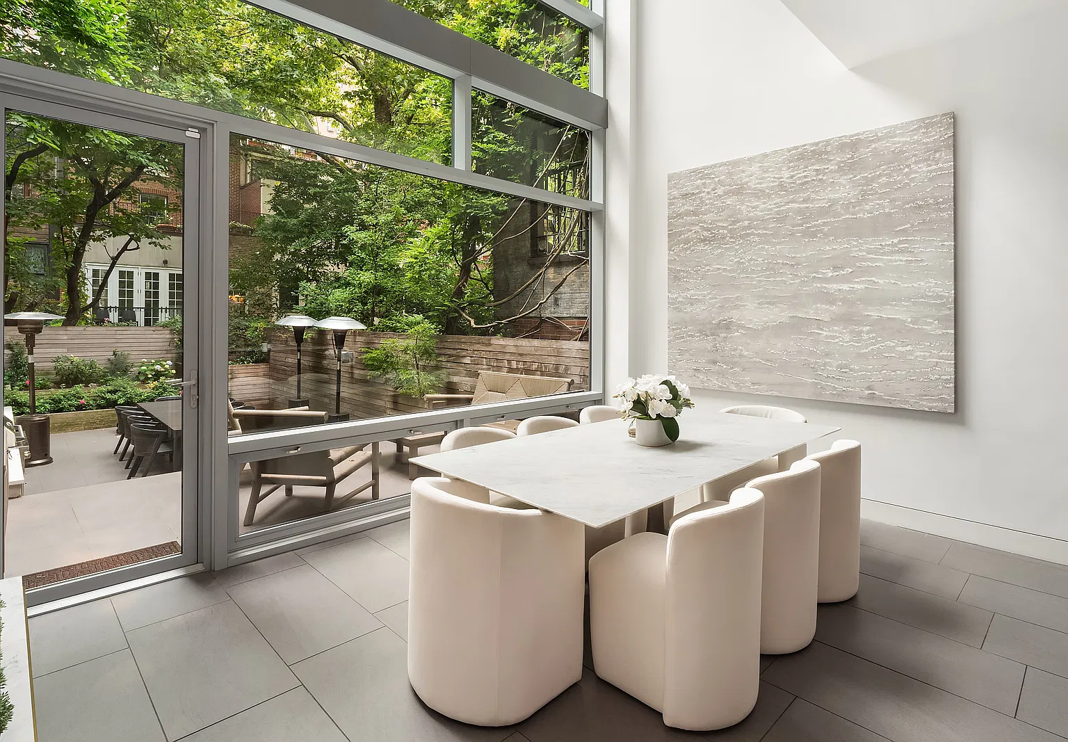 450 West 25th Street — Photo 3