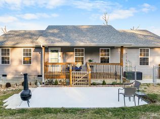 118 View Ln, Lafollette, TN 37766