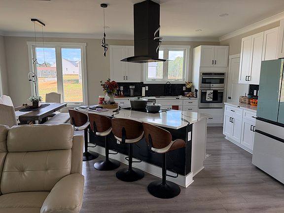 4th image of 8600 Savage Rd #1