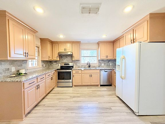 4th image of 2550 Holland Rd