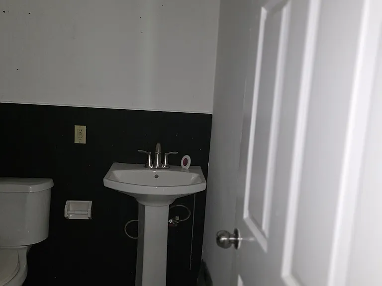 419 Park Ave #202 — Photo 4
