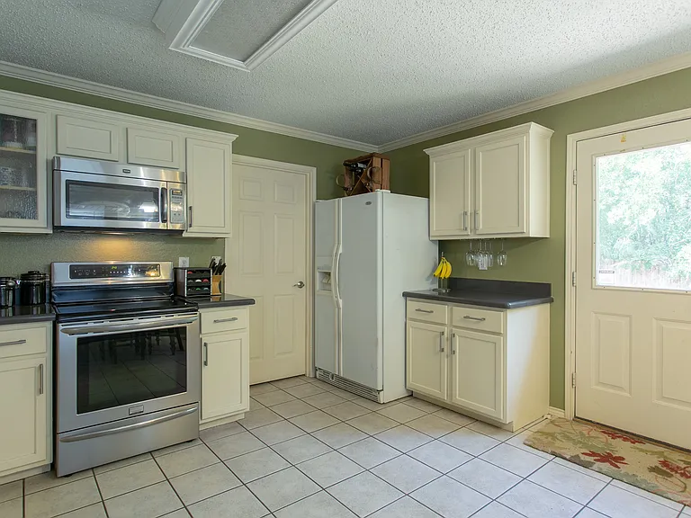 9005 Glen Falls Ln — Photo 4