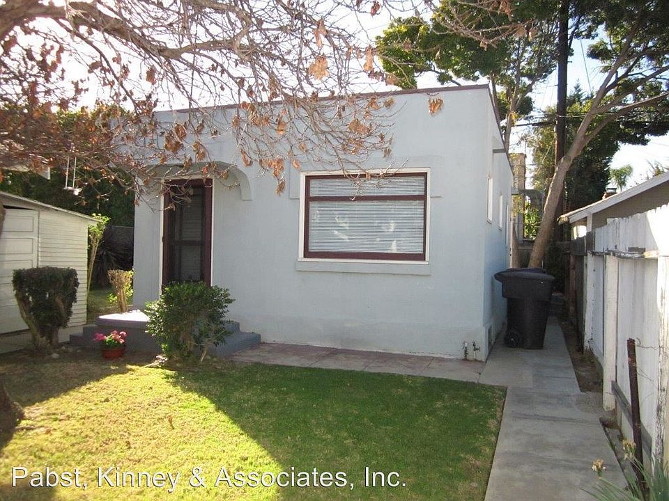 1st image of 315 1/2 Newport Ave