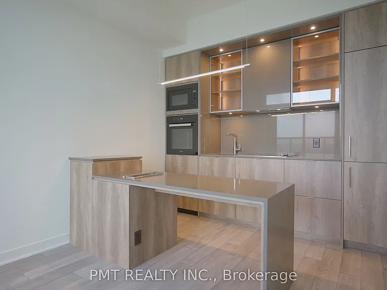 11 Yorkville Ave #4210 — Photo 3