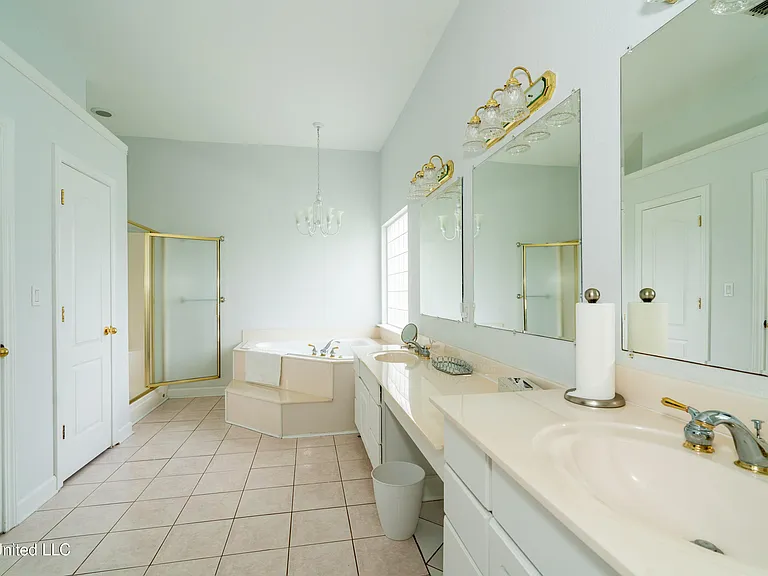 24 Pelican Cove Ln — Photo 18