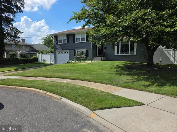 410 Taft Pl, Edgewater Park, NJ 08010