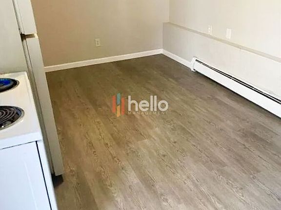3rd image of 1431 E Evans Ave #D