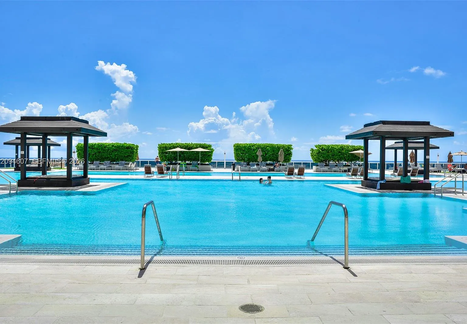Beach Club Condo — Photo 3