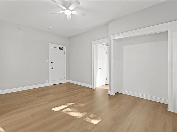 5th image of 1611 Schrader Blvd APT 117