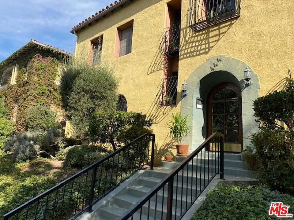 1 bed, 1.0 bath, 850 sqft, $2,250 — Photo 4