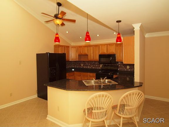 3rd image of 36764 W Pond Cir