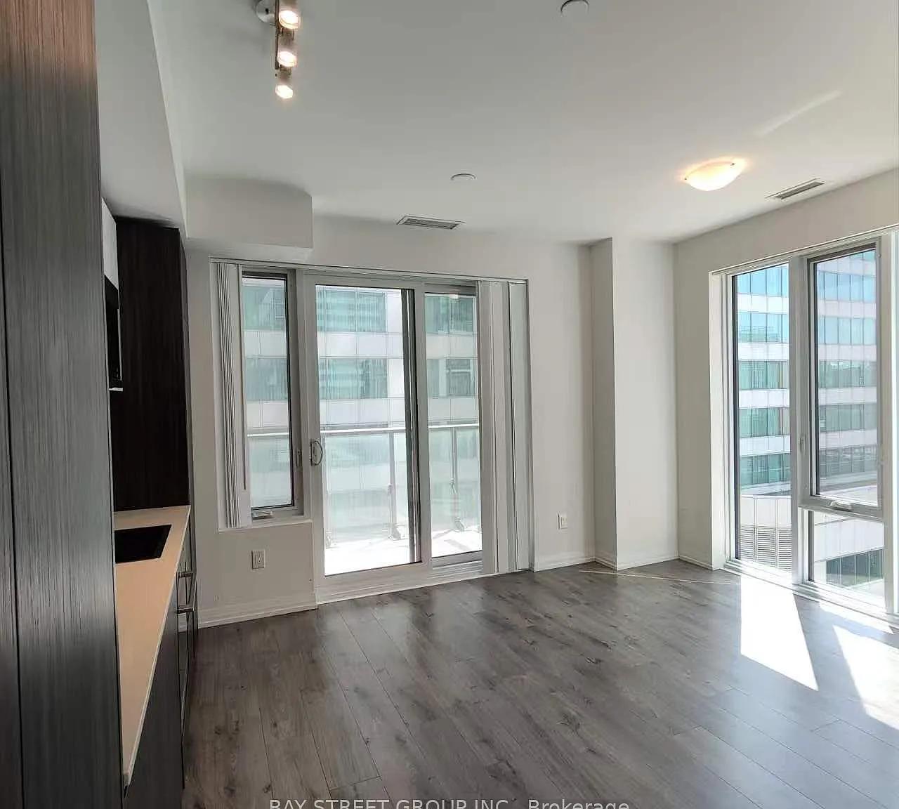 2 bed, $3,000 — Photo 2