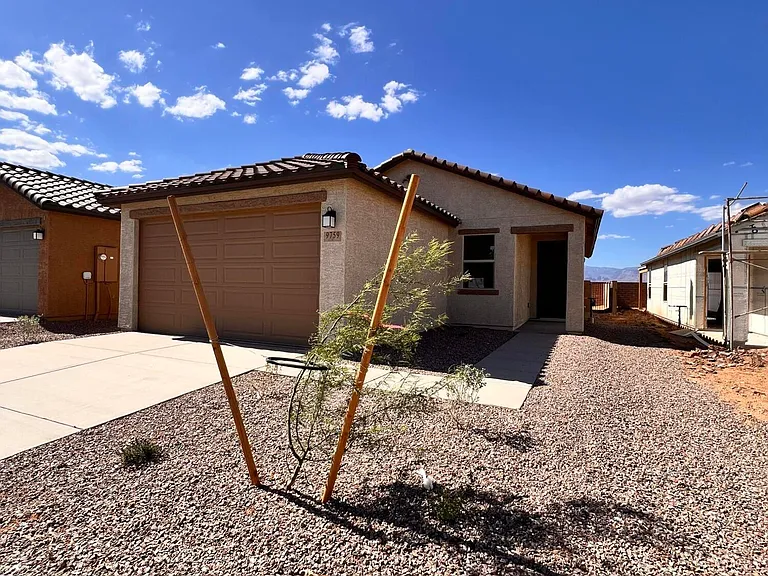 9759 E Panopeia Dr — Photo 1
