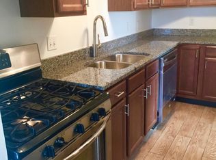 2700 7th St APT A, Maumee, OH 43537