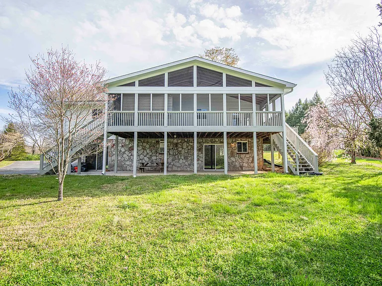 121 Ida Hertzler Ln — Photo 21