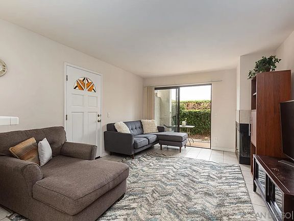 3rd image of 2425 Cranston Dr Unit 211