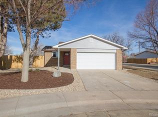 1699 Bahama St, Aurora, CO 80011