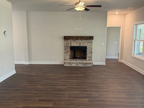 2nd image of 511 Harmony Rd #4