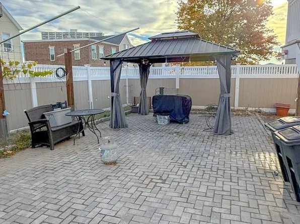 223 Day Avenue image 29 of 30