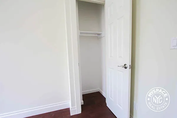 Rented by MySpaceNYC | media 32