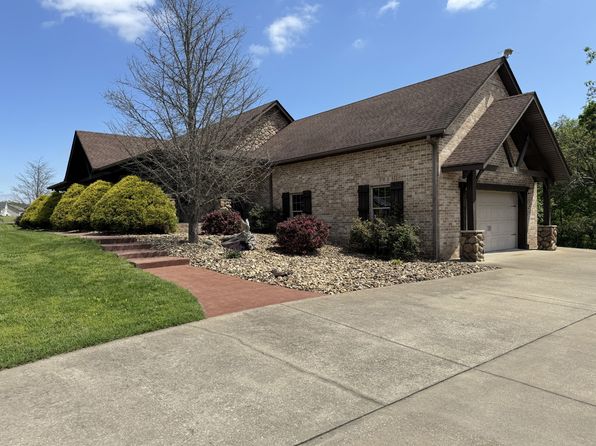 375 Autumn Ridge Ln, Lafayette, TN 37083