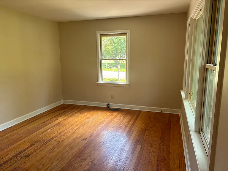 2524 Thrush Dr — Photo 8