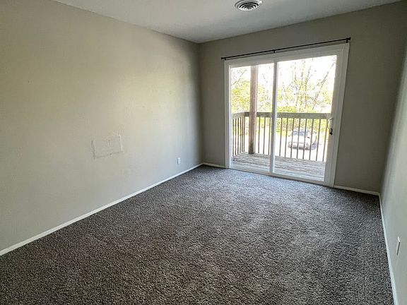 4th image of 3374 Heatherton Dr APT 3