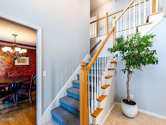 5th image of 2597 Bell Cir