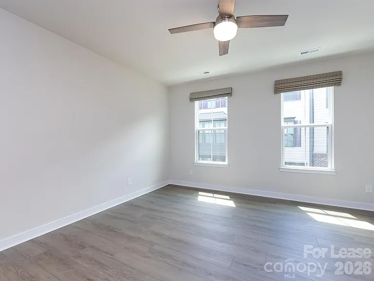 413 Spearfield Ln — Photo 19