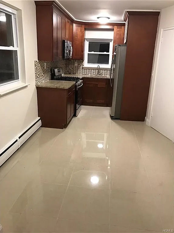1 bed, 700 sqft, $1,850 — Photo 2