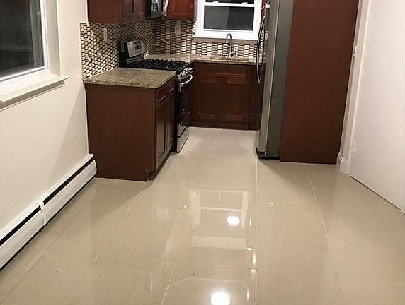 2nd image of 2560 Colden Ave #1