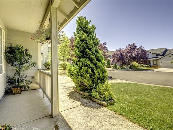 5th image of 3311 NE 164th Ct