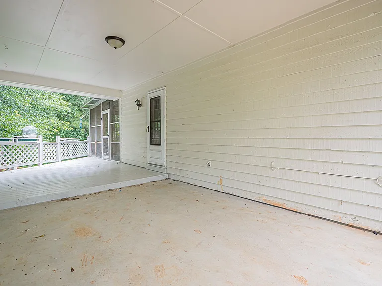 960 Old Canton Rd — Photo 24