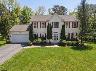 9 Marshall Dr, Egg Harbor Township, NJ 08234