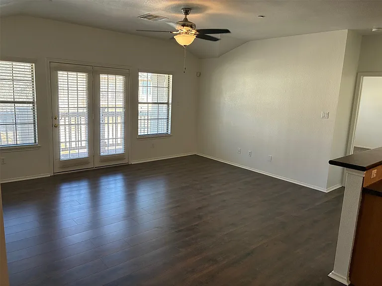 9201 Brodie Ln #5101 — Photo 3