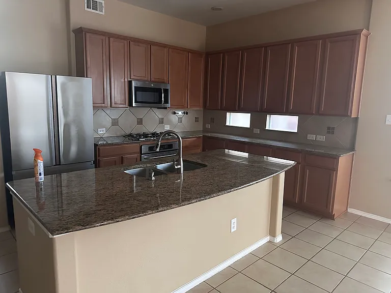 11490 La Grange Dr — Photo 6