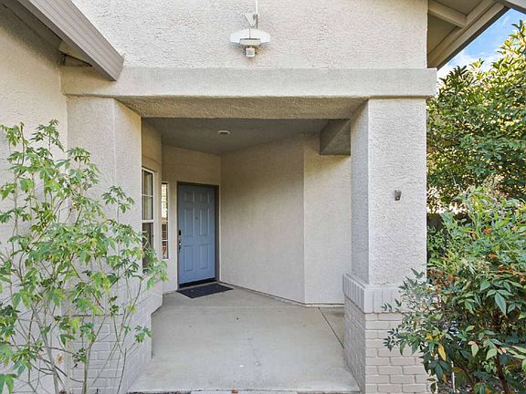 2nd image of 3622 Arroyo Ave