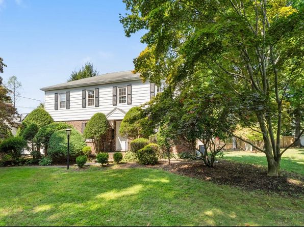 409 Tappan Rd FLOOR 2