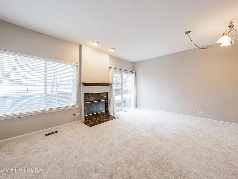 815 Asbury Dr — Photo 6