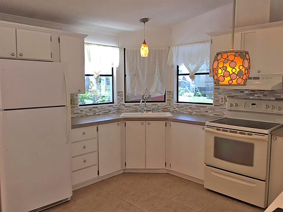 2nd image of 625 Sunny Ave